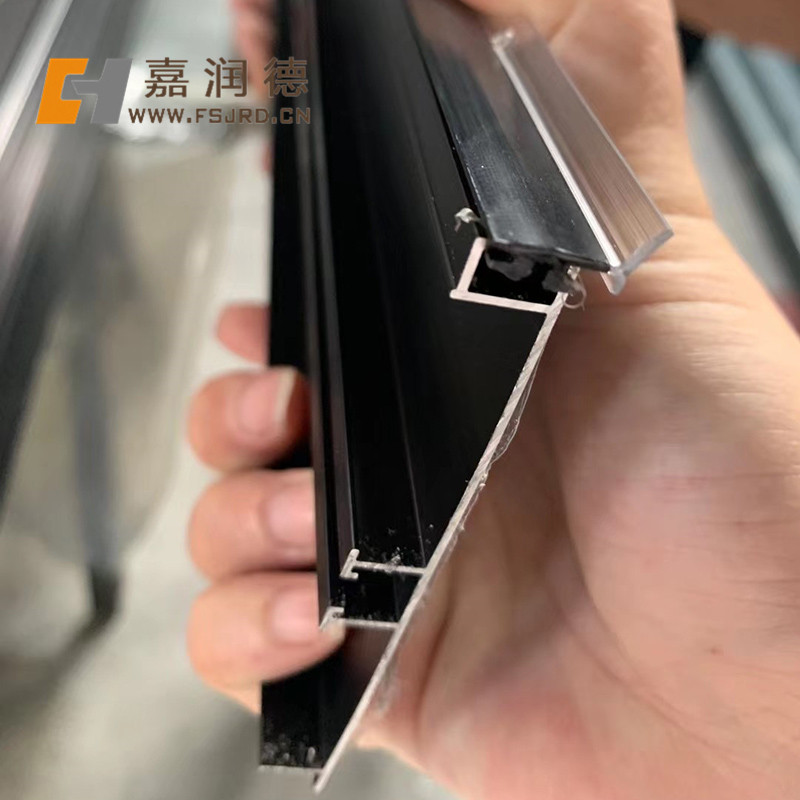 铝合金踢脚线-4